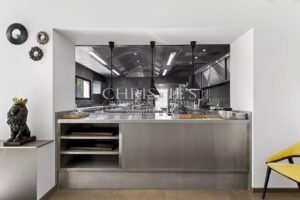 Prime Culinary Turnkey Investment Opportunity: A Michelin-Calibre Gastronomic Restaurant & Luxury Suites near Périgueux