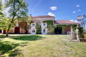 Elegantly Restored Chartreuse in the Heart of the Périgord Vert, Dordogne