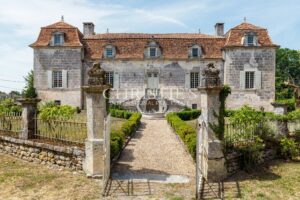 Elegantly Restored Chartreuse in the Heart of the Périgord Vert, Dordogne
