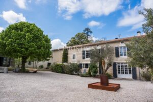 15TH-CENTURY MANSION – CONTEMPORARY ELEGANCE & FRENCH ART OF LIVING