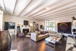 15TH-CENTURY MANSION – CONTEMPORARY ELEGANCE & FRENCH ART OF LIVING