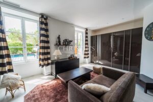 15TH-CENTURY MANSION – CONTEMPORARY ELEGANCE & FRENCH ART OF LIVING