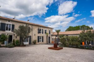 15TH-CENTURY MANSION – CONTEMPORARY ELEGANCE & FRENCH ART OF LIVING