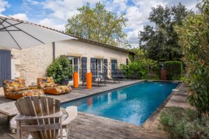 15TH-CENTURY MANSION – CONTEMPORARY ELEGANCE & FRENCH ART OF LIVING