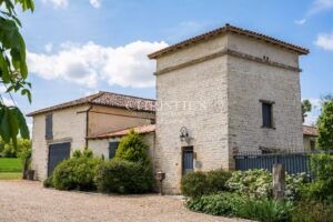 15TH-CENTURY MANSION – CONTEMPORARY ELEGANCE & FRENCH ART OF LIVING