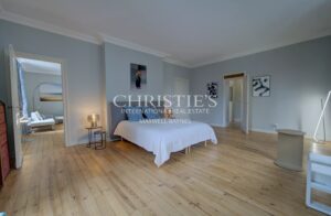 A prestigious estate with a park, in the heart of the Périgord