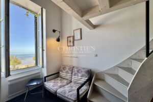 ENSEMBLE IMMOBILIER SUR LE PORT DE LA FLOTTE-EN-RE