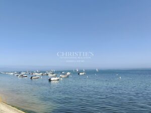 ENSEMBLE IMMOBILIER SUR LE PORT DE LA FLOTTE-EN-RE
