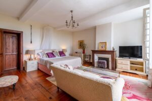 Charming countryside manoir with flexible accommodation  ﻿