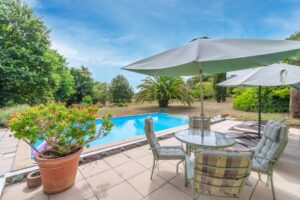Charming countryside manoir with flexible accommodation  ﻿