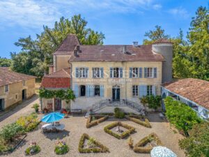 Charming countryside manoir with flexible accommodation  ﻿