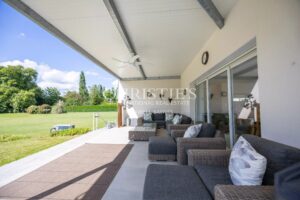 Fabuleuse maison familiale contemporaine et écoresponsable, avec piscine et vastes jardins