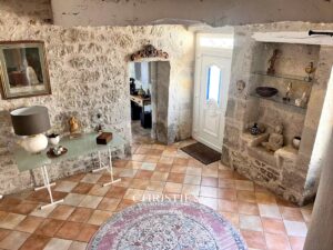 Haut-Agenais – A characterful property with spacious rooms and plenty of potential