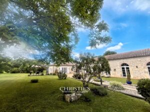 Haut-Agenais – A characterful property with spacious rooms and plenty of potential