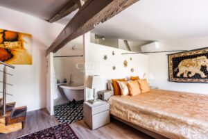 Character estate dating from the 18th century in the heart of Saint-Estèphe