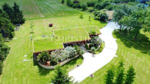 Domaine de charme avec chalet et trois gîtes. Secteur nord gironde