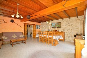 Domaine de charme avec chalet et trois gîtes. Secteur nord gironde