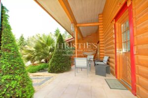 Domaine de charme avec chalet et trois gîtes. Secteur nord gironde