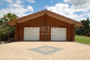 Domaine de charme avec chalet et trois gîtes. Secteur nord gironde