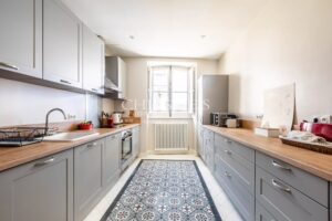 EXCLUSIVE / Bordeaux City Centre: renovated flat