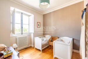 EXCLUSIVE / Bordeaux City Centre: renovated flat