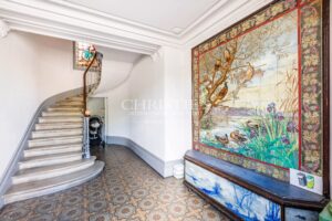 EXCLUSIVE / Bordeaux City Centre: renovated flat