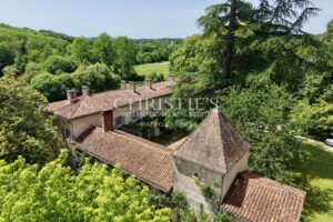 Magnificent 18th century property in Charente