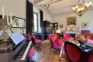 Magnificent 18th century property in Charente