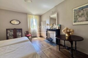 Magnificent 18th century property in Charente