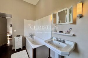 Magnificent 18th century property in Charente