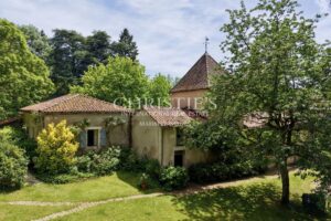 Magnificent 18th century property in Charente