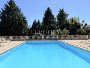 Une chartreuse d’exception aux allures de château, au cœur du Périgord Vert