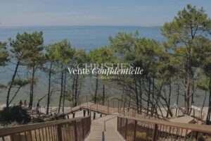 VENTE CONFIDENTIELLE - 1ère ligne Pyla Sur Mer