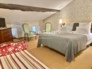 Boutique Hôtel et restaurant dans un des plus Beaux Villages de France en Dordogne