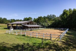 A rare 40-hectare lifestyle estate in the Dordogne, where refined living, hospitality and an equestrian way of life come together seamlessly.