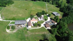A rare 40-hectare lifestyle estate in the Dordogne, where refined living, hospitality and an equestrian way of life come together seamlessly.