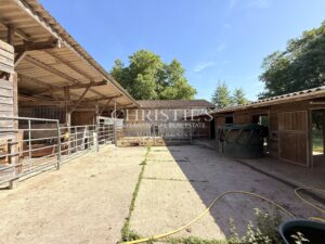 A rare 40-hectare lifestyle estate in the Dordogne, where refined living, hospitality and an equestrian way of life come together seamlessly.
