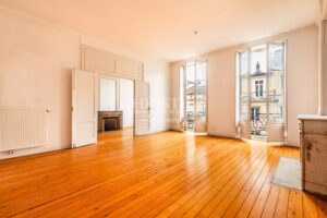 BORDEAUX TRIANGLE D'OR : Appartement avec BALCONS