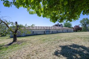 Historic Winemaker's Château Estate with Guest Cottages and 64 Hectares of Varied Grounds.