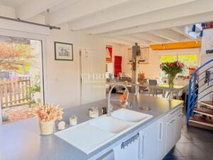 Villa lumineuse avec piscine à Meschers, proche plage et Royan