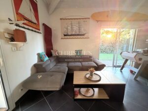 Villa lumineuse avec piscine à Meschers, proche plage et Royan