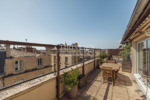 Dernier Etage - Terrasse - 4 Chambres - Garage - Ascenseur