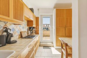 Dernier Etage - Terrasse - 4 Chambres - Garage - Ascenseur