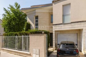 Maison familiale - Parc Bordelais - 5 chambres - garage - parking