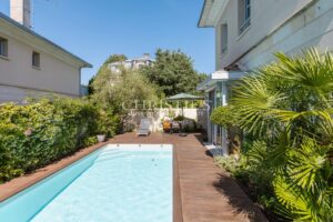 Maison familiale - Parc Bordelais - 5 chambres - garage - parking