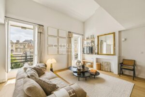 Very beautiful apartment - Saint-Seurin District Bordeaux - 3 bedrooms - Garage