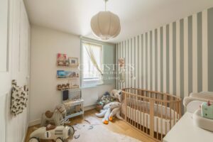 Very beautiful apartment - Saint-Seurin District Bordeaux - 3 bedrooms - Garage