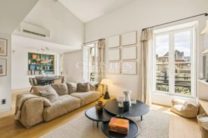 Very beautiful apartment - Saint-Seurin District Bordeaux - 3 bedrooms - Garage