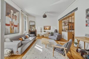 RENOVATED MANSION WITH GUEST HOUSE, SWIMMING POOL AND GARAGES