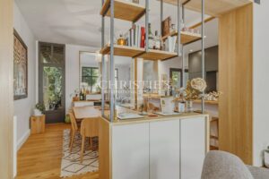 MAISON DE MAÎTRE RÉNOVÉE AVEC MAISON D'INVITÉS, PISCINE ET GARAGES